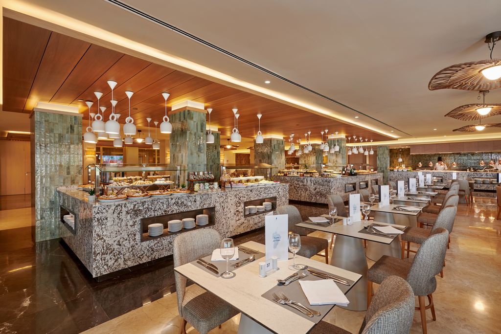 Hipotels Flamenco Restaurant buffet 1