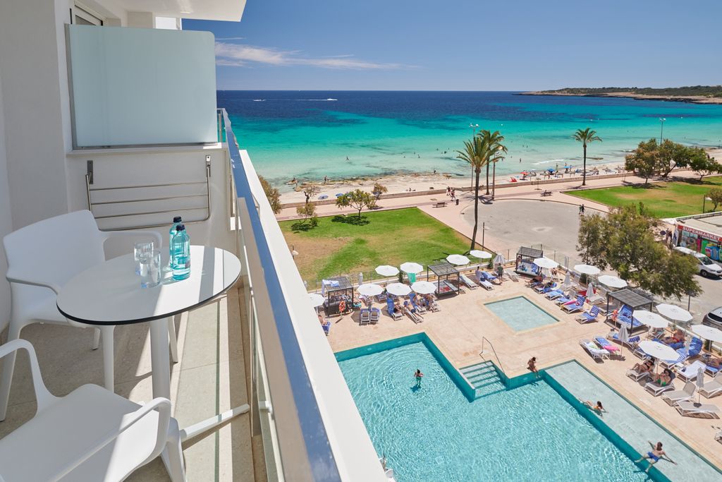 Hipotels Flamenco double room side sea view balcony 2